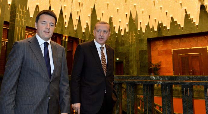 İtalya'da böyle, Ankara'da böyle