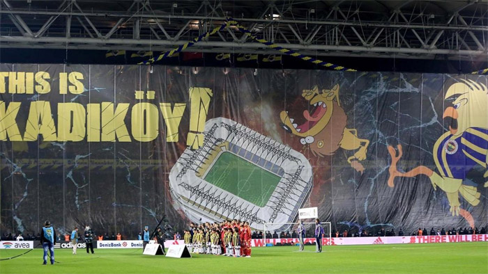 F.Bahçe'den Sparta göndermeli koreografi
