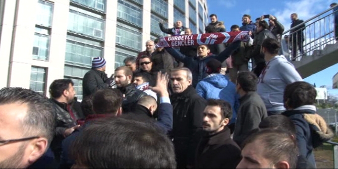 Trabzonspor taraftarı Çağlayan'ı karıştırdı