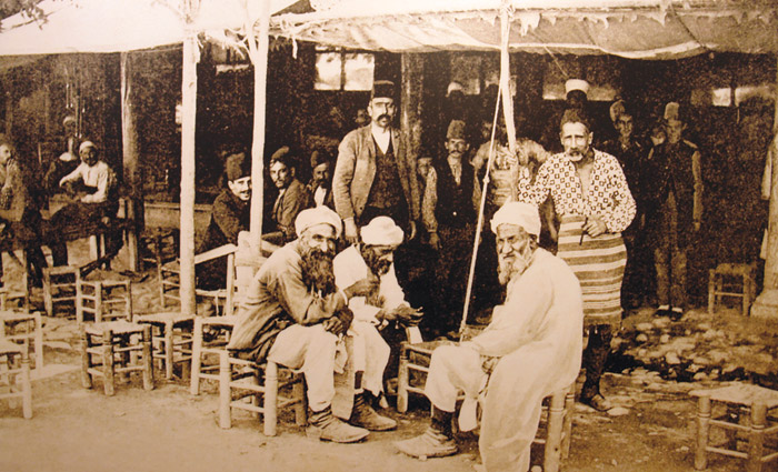 Kaya gibi sert muhasara 'Hendek'
