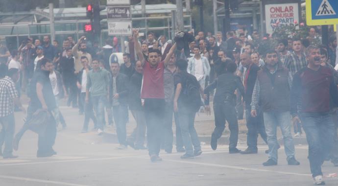 Samsun'da 500 kişi HDP mitingini bastı: 10 gözaltı