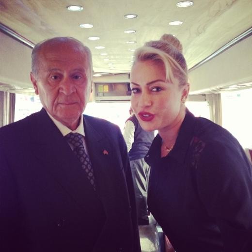 Yeliz Yeşilmen ve Bahçeli Selfie'si paylaşım rekoru kırıyor