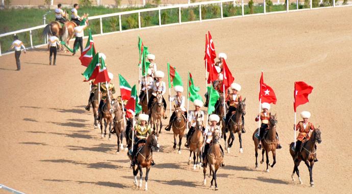 Cumhurbaşkanı Gül, At Bayramı'nda