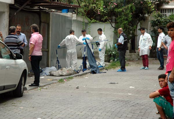 İstanbul Zeytinburnu'nda dehşet: 2 ölü, 2 yaralı
