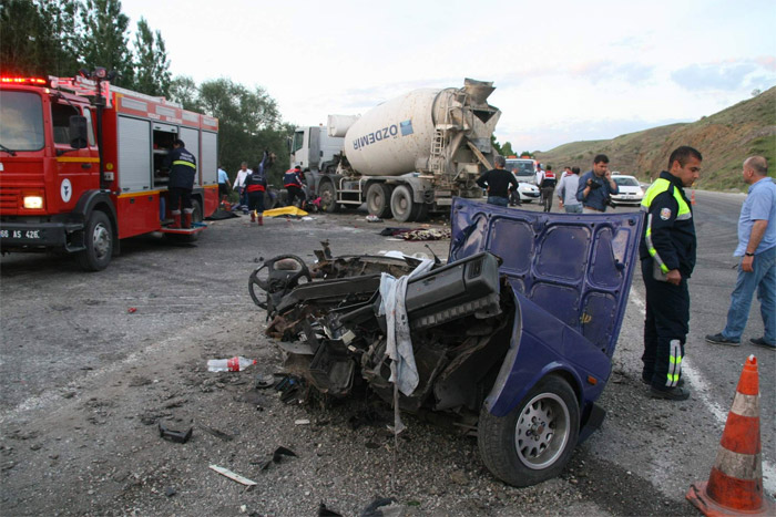 Yozgat'ta katliam gibi kaza: 5 ölü