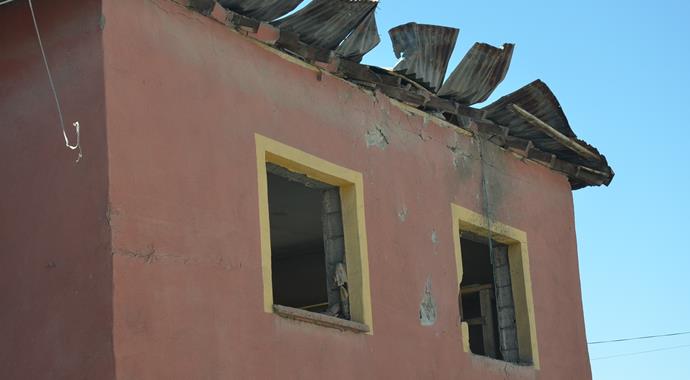 Yüksekova'da polise bombalı saldırı