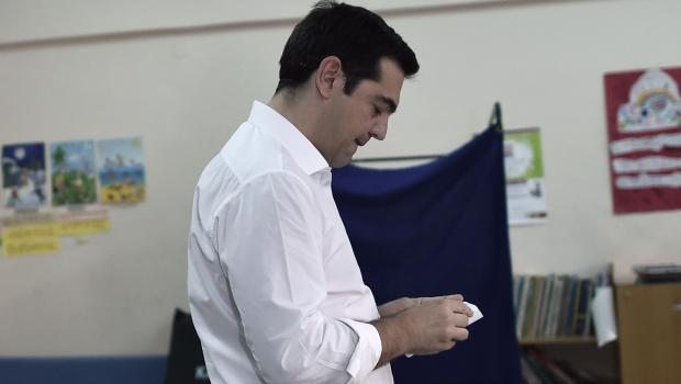 Yunanistan 'hayır' dedi, halk sokakta