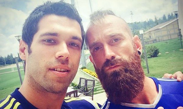 Fenerbahçe tercümanını yakan fotoğraflar