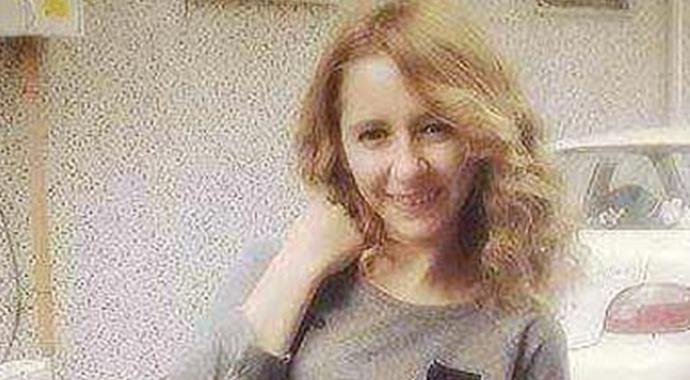 Son yolculuğuna gelinliği ile uğurlandı