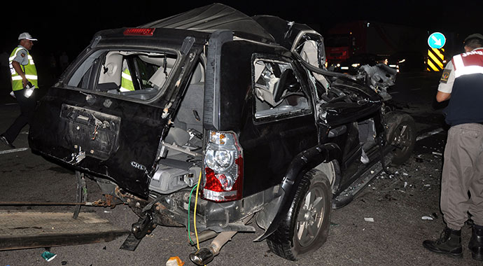 Bursa'da zincirleme trafik kazası: 3 ölü, 6 yaralı
