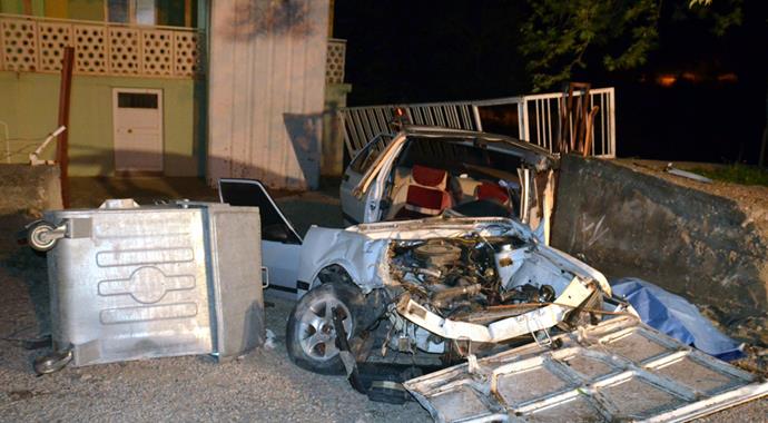 Adana'da feci kaza: 1 ölü, 3 yaralı