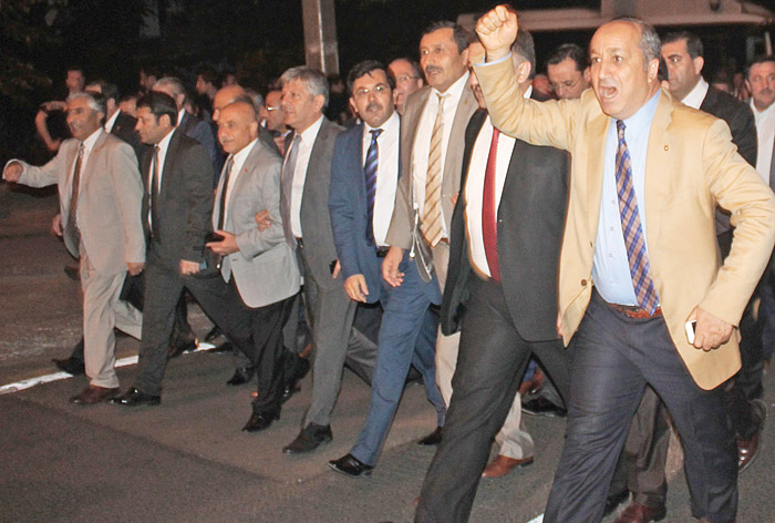 İsrail'e öfke seli! Bütün Türkiye ayağa kalktı