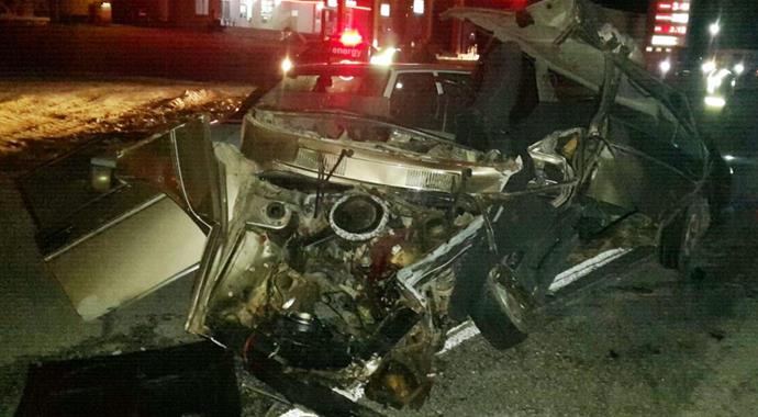 Otomobil 2 araca çarptı, 1 ölü, 1 yaralı
