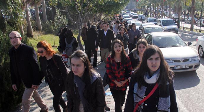 Kitap fuarına ziyaretçi akını