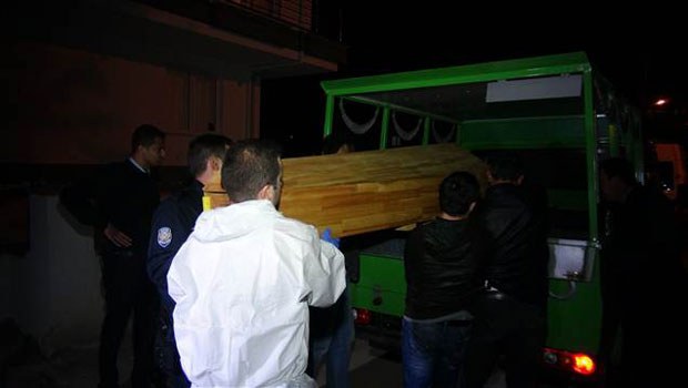 16 yaşındaki çocuk annesini vahşice öldürdü!