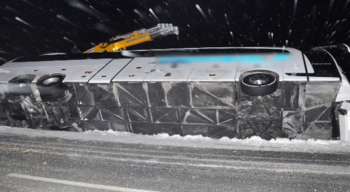 Aksaray'da otobüs devrildi: 7 yaralı