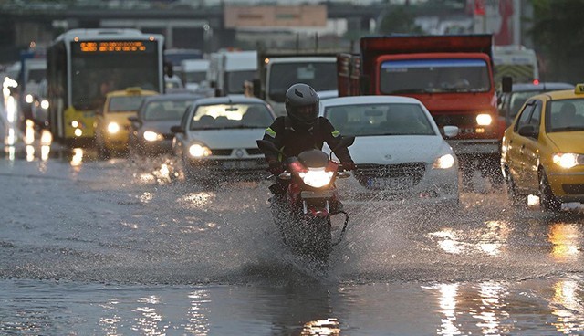 İstanbul'da alarm durumu! Şiddetli rüzgar ve yağış geliyor