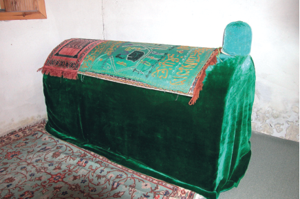 Anadolu'yu aydınlatan meşhur velilerden.