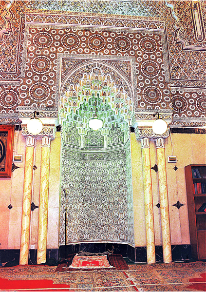 Asıl adı Nu'man bin Sabit bin Zuta el-Kufî'dir.