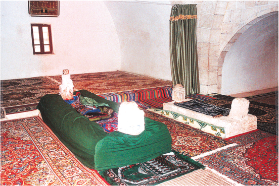 Emevi halifelerinin sekizincisi; halife Mervan'ın torunu.