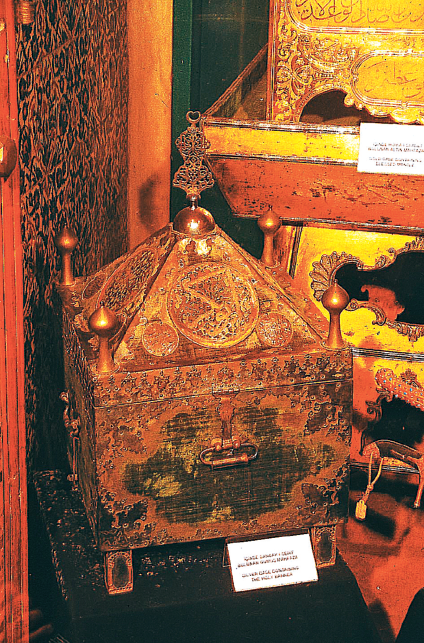 Eshab-ı Kiram'ın büyüklerinden, Horasan taraflarında vefat eden en son Sahabidir.