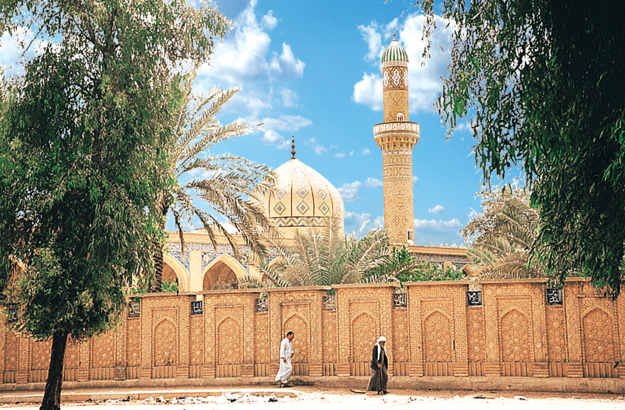 Asıl adı Nu'man bin Sabit bin Zuta el-Kufî'dir.