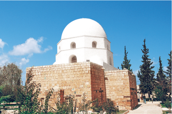 Emevi halifelerinin sekizincisi; halife Mervan'ın torunu.