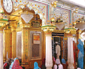 Hindistan'da yetişen evliyadan ve Çeştiyye yolunun büyüklerinden