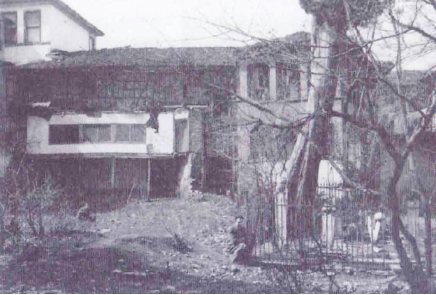 Evliyanın büyüklerinden. Halvetî yolunun Mısriyye kolunun şeyhi