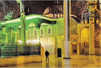 Osmanlı Devleti zamanında yetişen kıraat âlimlerinin büyüklerinden.
