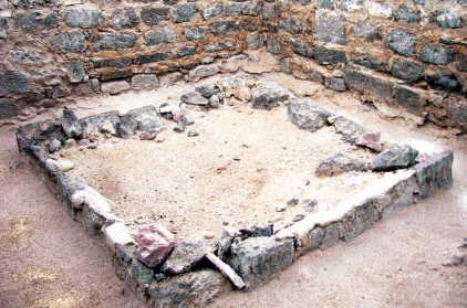 Eshab-ı Kiram'ın en büyüklerinden ve Peygamberimizin damadı, üçüncü halifesi.