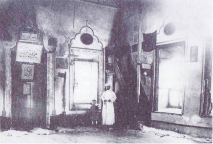 Evliyanın büyüklerinden. Halvetî yolunun Mısriyye kolunun şeyhi