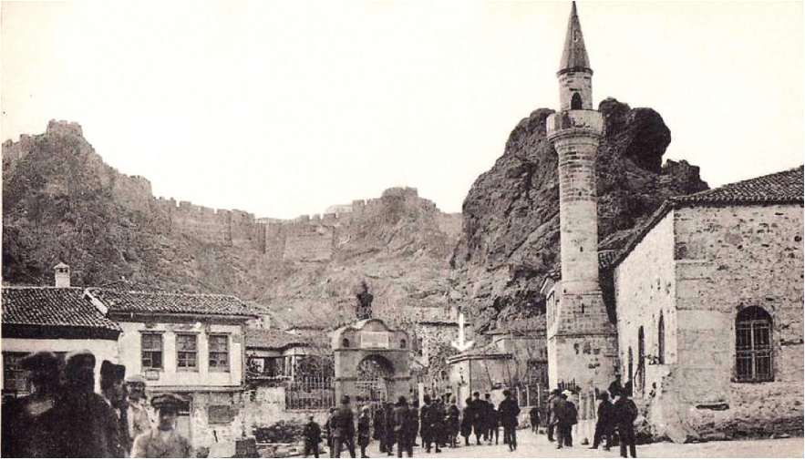 Evliyanın büyüklerinden. Halvetî yolunun Mısriyye kolunun şeyhi