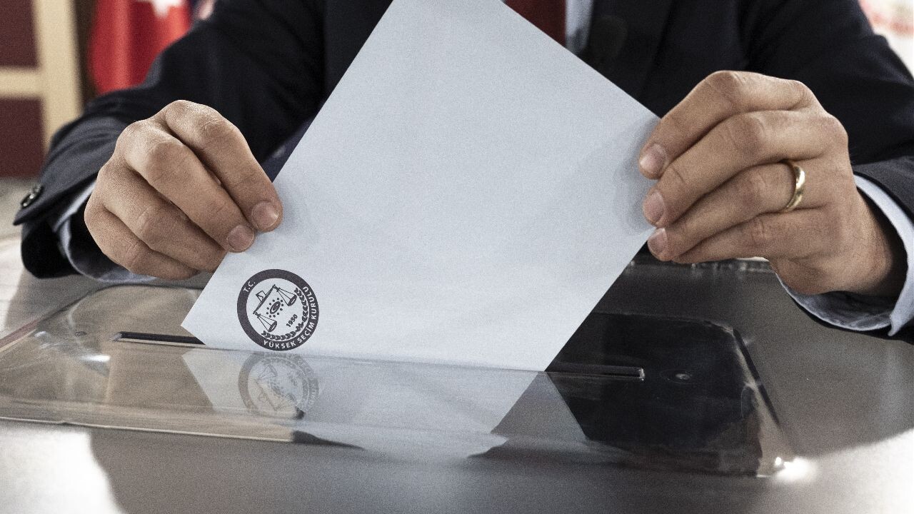  -AK Parti'den seçim öncesi manipülasyon uyarısı