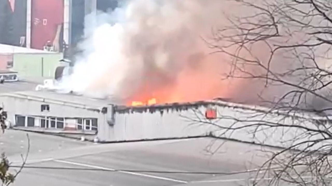  -İstanbul'da korkutan fabrika yangını