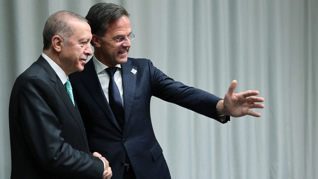 -Hollanda Başbakanı'ndan Türkiye övgüsü
