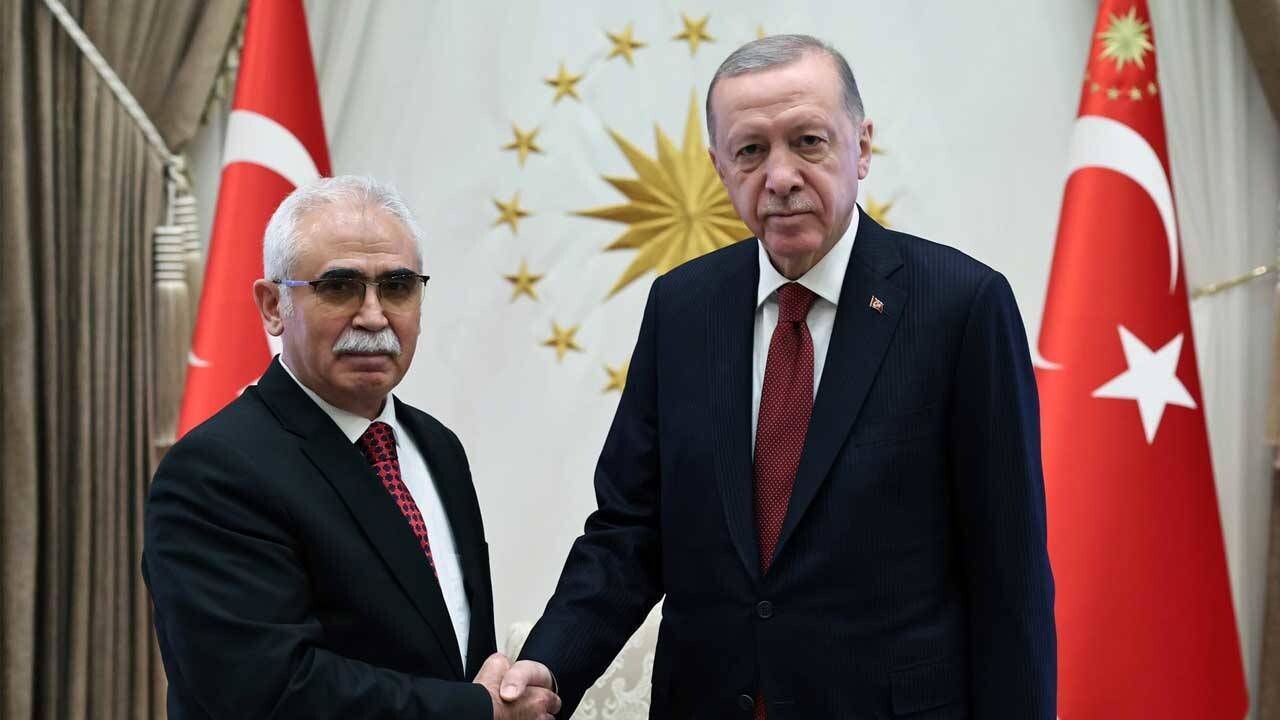 AYM Başkanı Kadir Özkaya'dan Cumhurbaşkanı Erdoğan'a ziyaret -AYM Başkanı Kadir Özkaya'dan Cumhurbaşkanı Erdoğan'a ziyaret