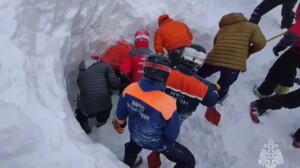 Rusya'da kayak grubunun üzerine çığ düştü: 2 ölü - DÜNYA