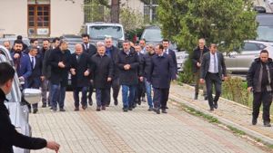 AK Parti'li isim hayatını kaybetti, Bakan Tekin ziyaretini yarıda kesti - POLITIKA