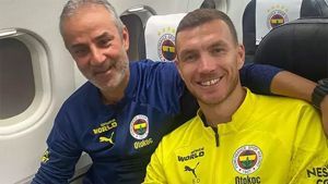 Fenerbahçe'den İsmail Kartal- Dzeko iddiaları hakkında açıklama - SPOR