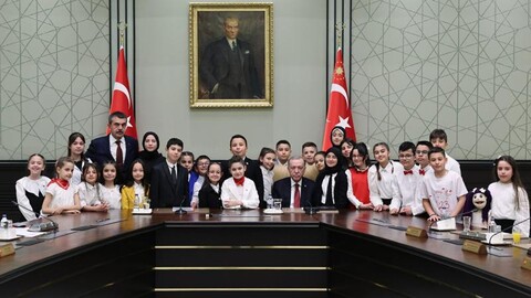  -Cumhurbaşkanı Erdoğan çocukları kabul etti