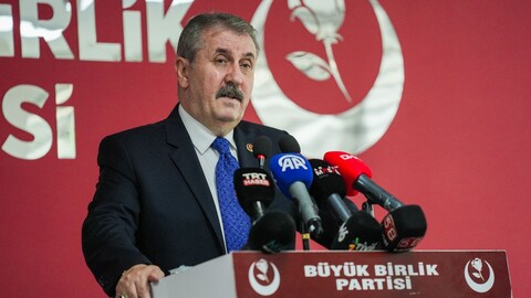  -'İnşallah Türkiye bu darbe anayasasından kurtulur'