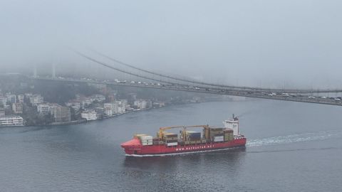 Gündem -İstanbul Boğazı'nda gemi trafiği yeniden açıldı