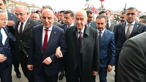 MHP lideri Bahçeli ve ABB Başkan Adayı Altınok seçmenleri selamladı - Politika