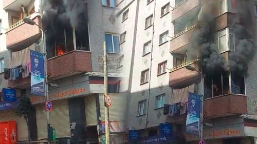 İstanbul'da korku dolu anlar: Balkondaki kombi bomba gibi patladı - Gündem