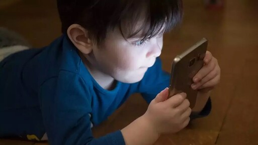 Anne babalar dikkat! "Ekranlar" çocukların beyninde kalıcı hasar bırakıyor - Yaşam