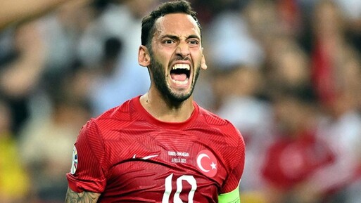 Hakan Çalhanoğlu en iyi futbolcuları açıkladı! Tercihi milli takımın yıldızı oldu - Spor