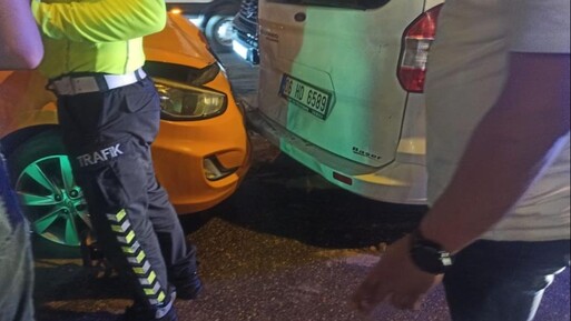 Ankara'da alkollü sürücü dehşet saçtı! Kırmızı ışıkta bekleyen araçlar birbirine girdi, yaralılar var - Gündem