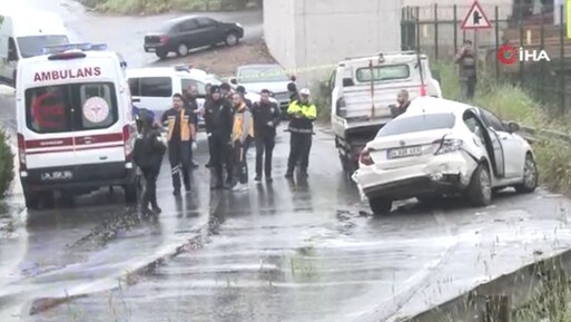 İstanbul'da yağmur kaza getirdi! Kamyon otomobille çarpıştı: 2 ölü, 4 yaralı - Gündem