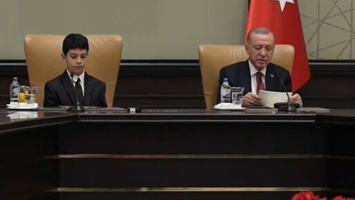 Cumhurbaşkanı Erdoğan, Külliye'de çocukları kabul etti - Politika